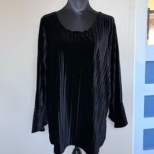 Avon signature collection whimsy goth black velvet bell sleeve top